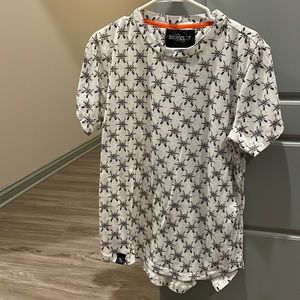 Curved Bottom - White Pattern Brooklyn Standard Shirt - Size M - Barely worn!